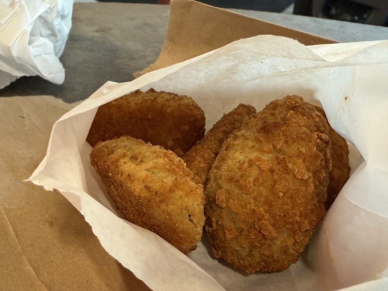 Lou's Burgers food